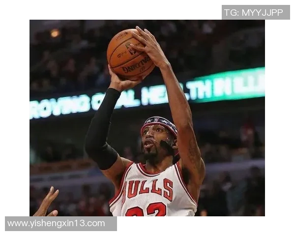 赫伯特琼斯的篮球之路与个人成长的故事探讨 赫伯特琼斯的篮球之路与个人成长的故事探讨